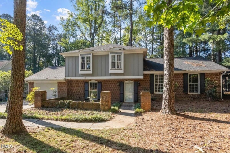 1313 Bloomingdale Dr, Cary, NC 27511