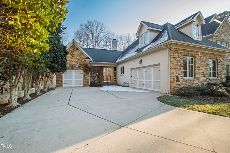 1313 Enderbury Dr, Raleigh, NC 27614