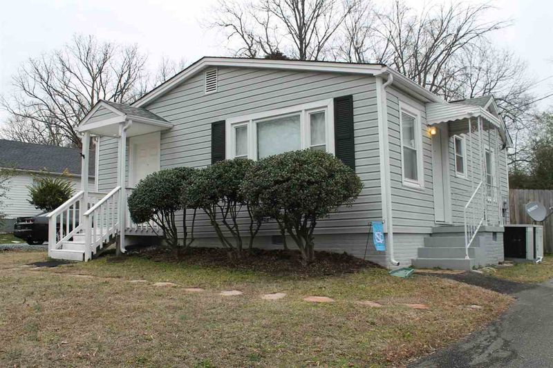 1313 Keogh St, Burlington, NC 27215