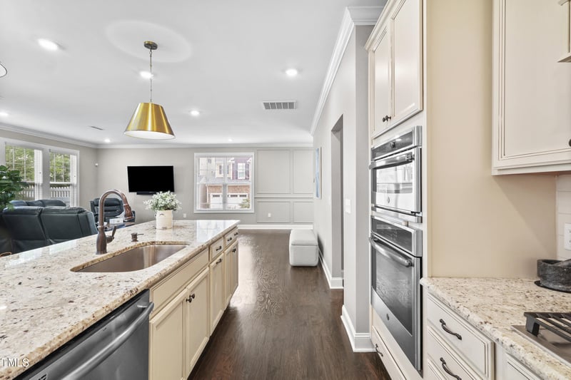 1313 Littlehills Dr, Apex, NC 27523