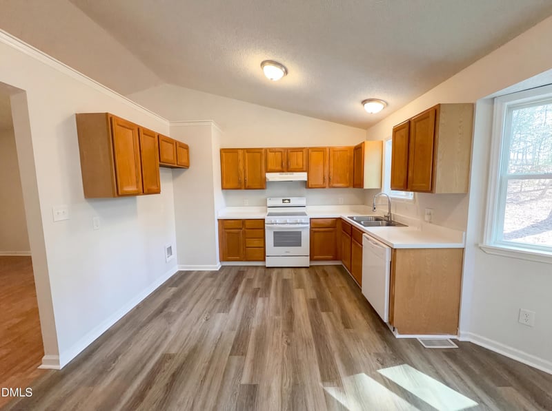 1313 Spruce Dr, Zebulon, NC 27597