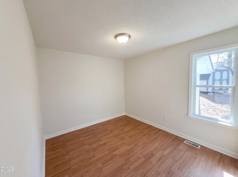 1313 Spruce Dr, Zebulon, NC 27597