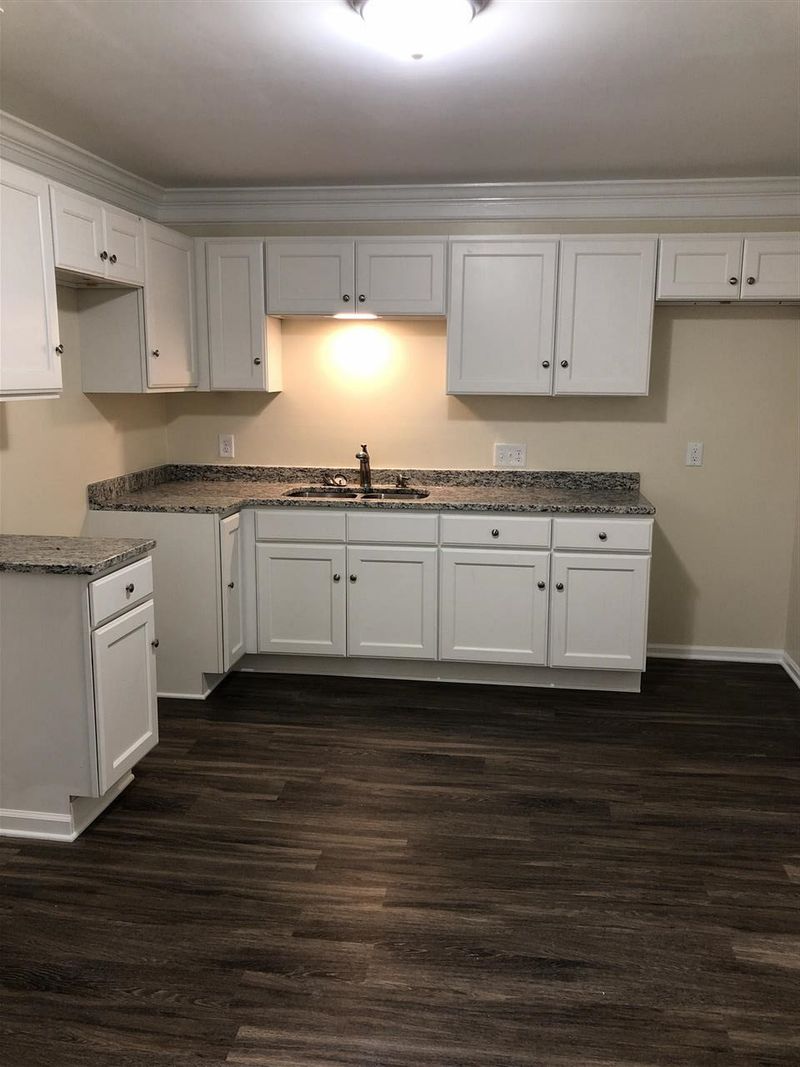 1314 Cherrycrest Dr, Durham, NC 27704