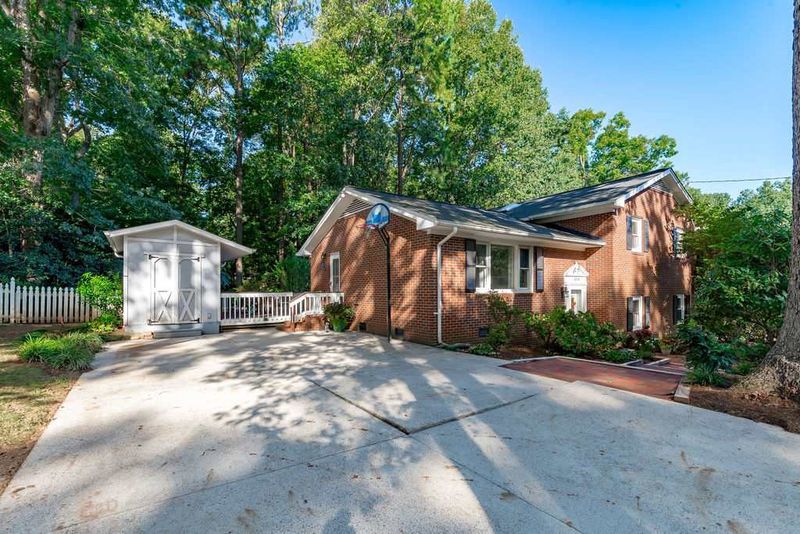 1314 Hampton Valley Rd, Cary, NC 27511