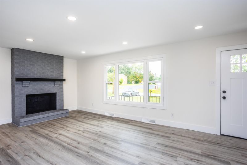 1314 Jackson St, Burlington, NC 27217