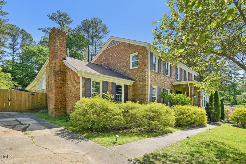 1315 Brigham Rd, Chapel Hill, NC 27517