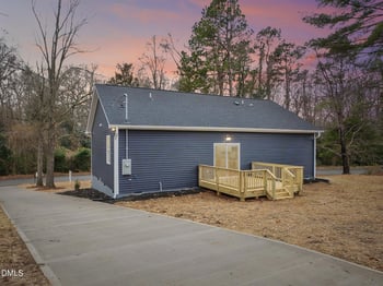 1315 Springdale Dr, Burlington, NC 27215