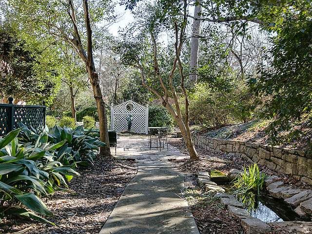 1315 Williamson Dr, Raleigh, NC 27608