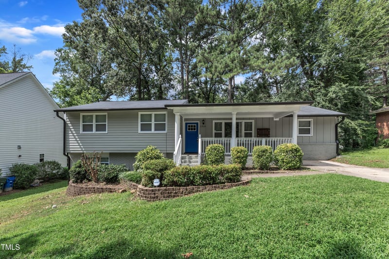 1316 Foxrun Dr, Raleigh, NC 27610