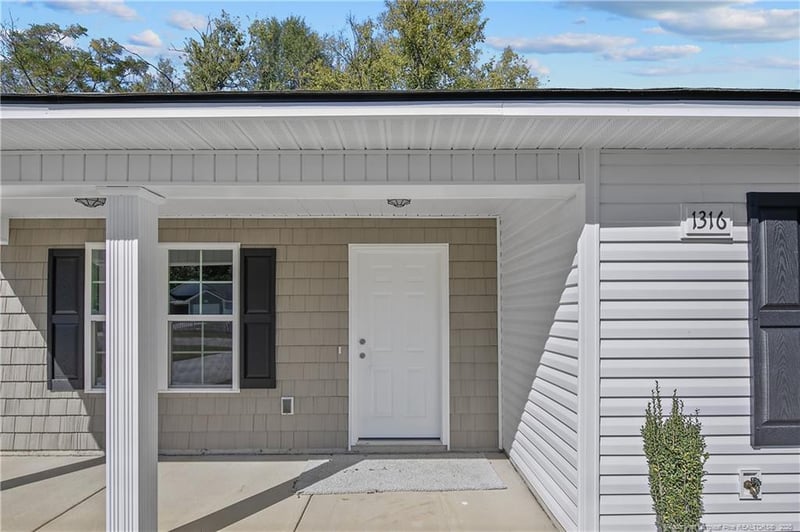 1316 Hamlet St, Fayetteville, NC 28306