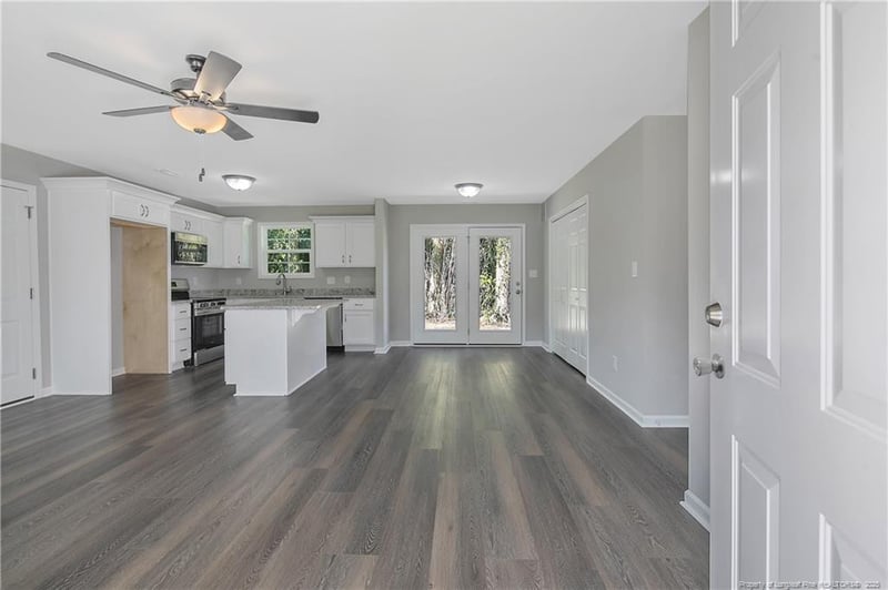1316 Hamlet St, Fayetteville, NC 28306