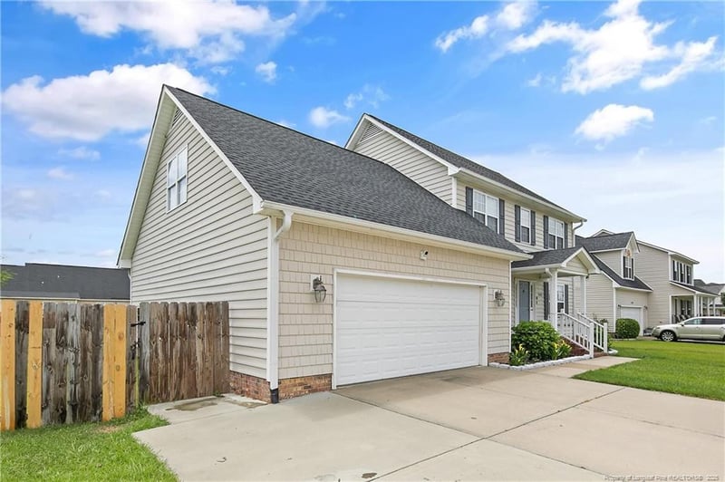 1316 Shoshone Pl, Fayetteville, NC 28314
