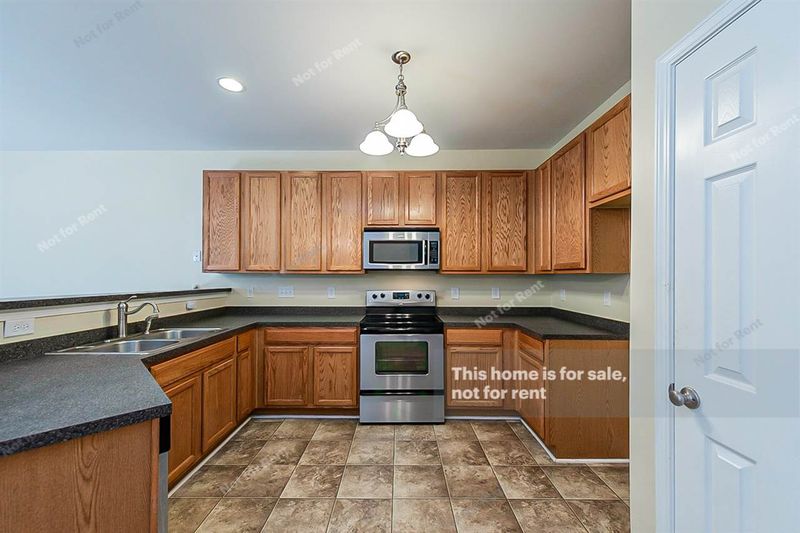 1316 Stone Manor Dr, Raleigh, NC 27610