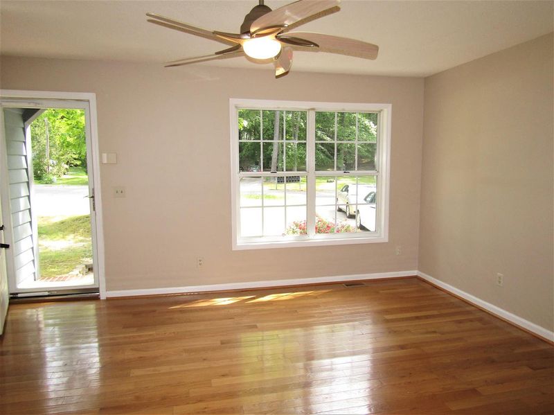 1317 Fernridge Dr, Sanford, NC 27332