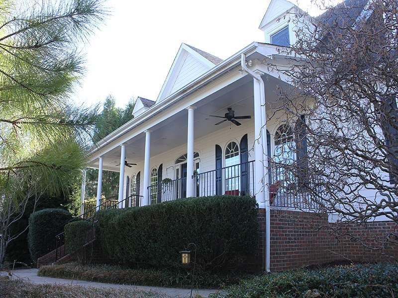 1317 Kinsdale Dr, Raleigh, NC 27615