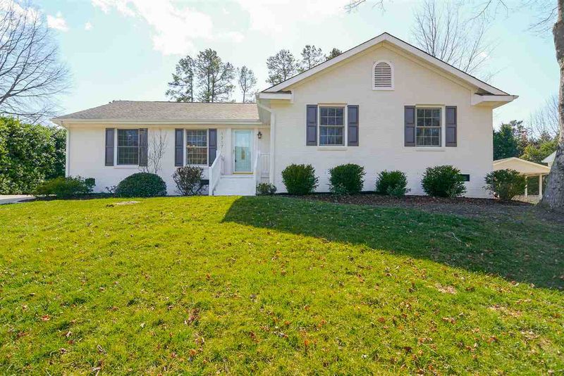 1317 Lennox Pl, Raleigh, NC 27612