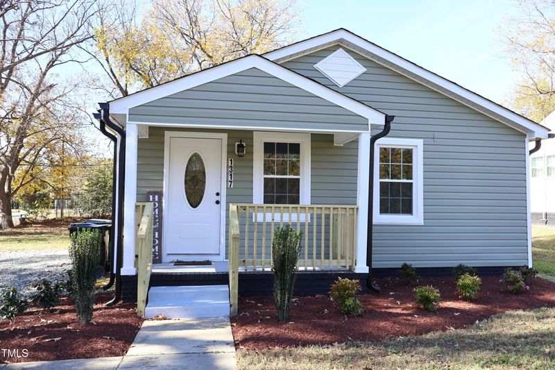 1317 Thomas Ave, Burlington, NC 27215