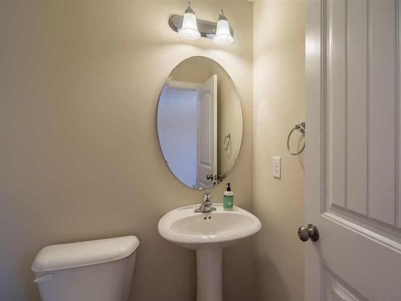 1318 Alston Forest Dr, Cary, NC 27519