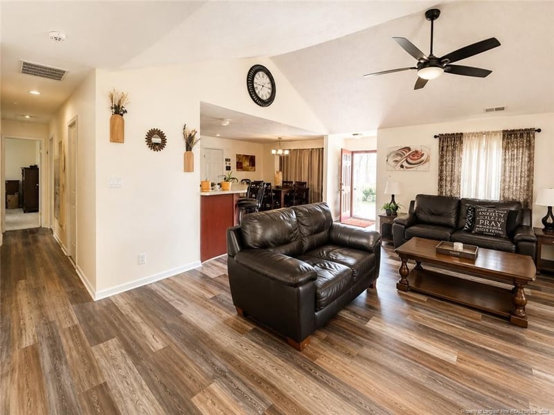 1318 Aztek Pl, Fayetteville, NC 28314