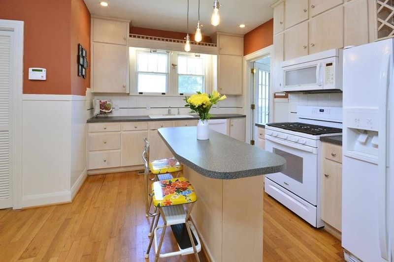 1318 Gregson St, Durham, NC 27701
