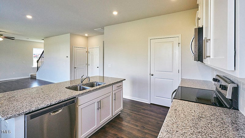 1318 Lansdowne Dr #436, Mebane, NC 27302