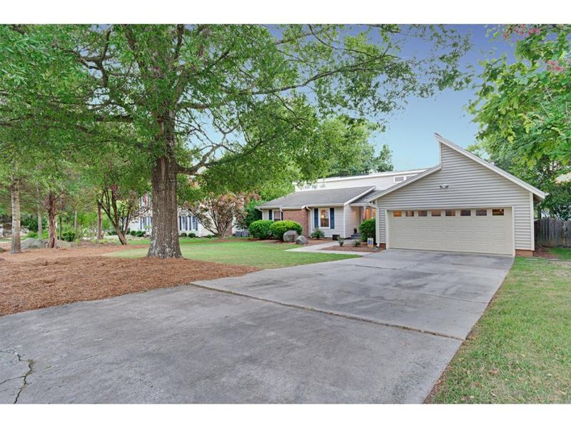 1318 Mccuiston Dr, Burlington, NC 27215