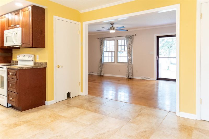 1319 Colony Dr, Raleigh, NC 27603