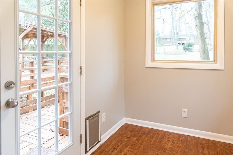 1319 Colony Dr, Raleigh, NC 27603