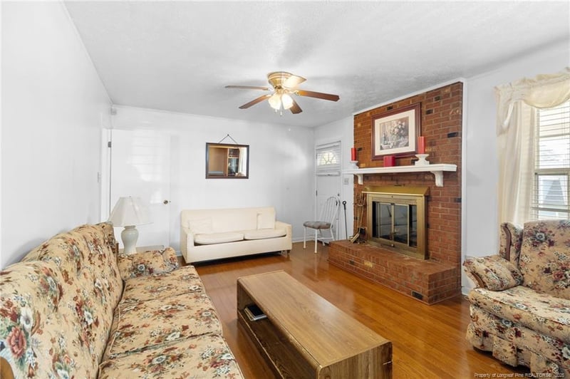 1319 Levy Dr, Fayetteville, NC 28305