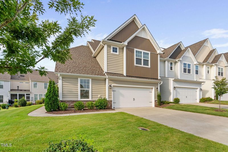 1319 White Beach Ln, Durham, NC 27703