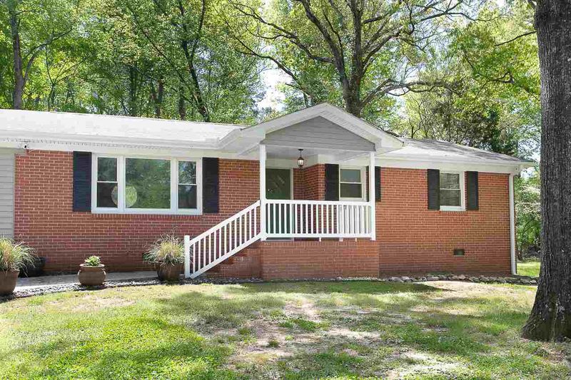 132 Barclay Rd, Durham, NC 27712