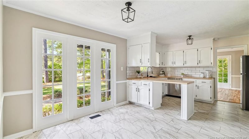 132 Bledsoe St, Hope Mills, NC 28348