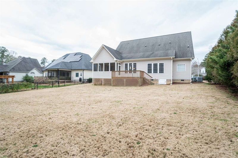 132 Coffeeberry Ct, Garner, NC 27529