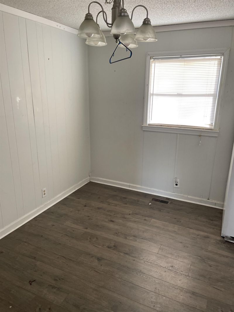 132 E College St, Franklinton, NC 27525