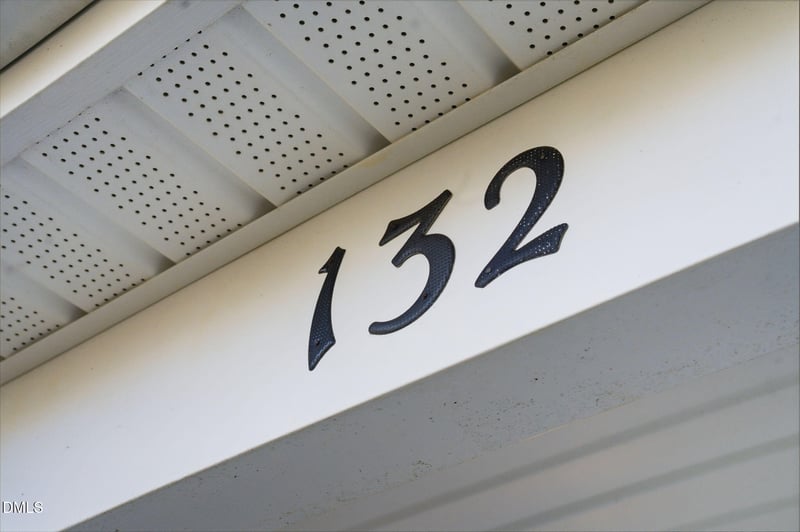 132 Edgehill Pw, Cary, NC 27513