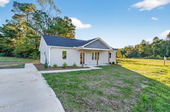 132 Ewing Dr, Selma, NC 27576