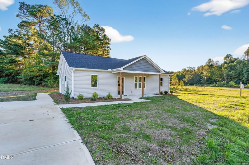 132 Ewing Dr, Selma, NC 27576