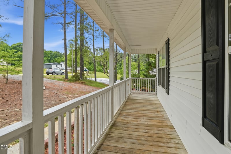 132 Hilltop Dr, Four Oaks, NC 27524