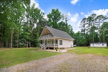 132 Ironwood Ln, Clayton, NC 27520