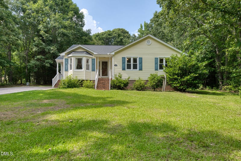 132 Leeway Ct, Clayton, NC 27520