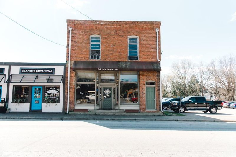 132 E Main St, Youngsville, NC 27596