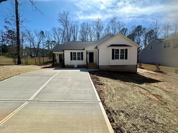 132 Prairie Dog Dr, Louisburg, NC 27549