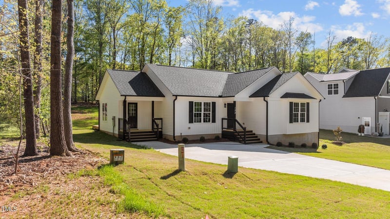132 Prairie Dog Dr, Louisburg, NC 27549