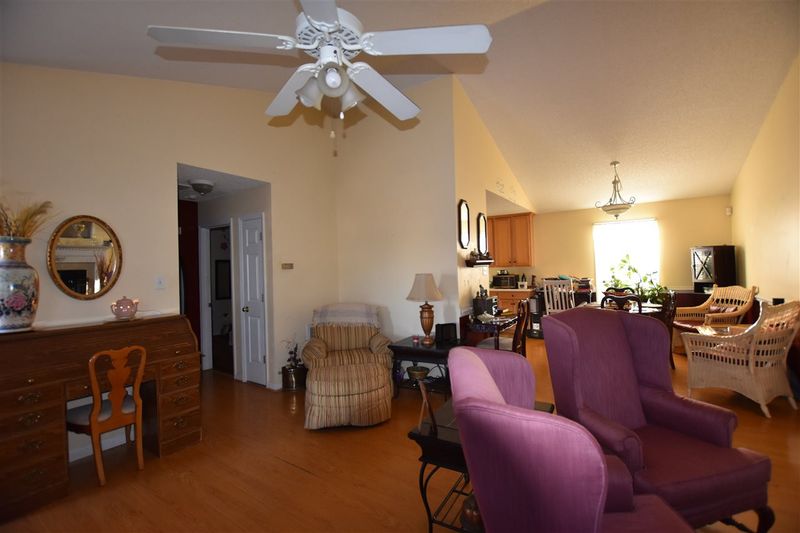 132 Red Star Ln, Clayton, NC 27520
