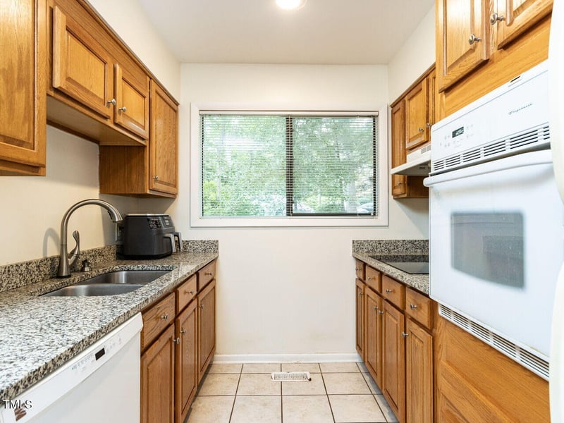 132 Ridge Trl, Chapel Hill, NC 27516