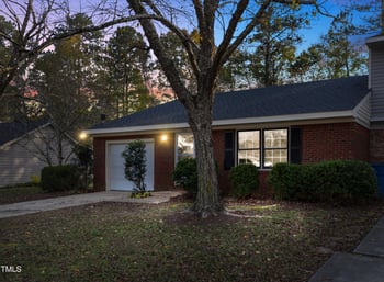 132 Rollingwood Dr, Dunn, NC 28334