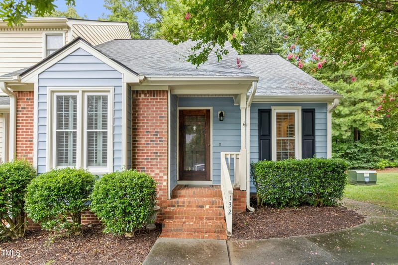 132 Sanair Ct, Apex, NC 27502
