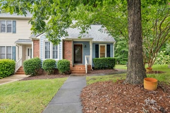 132 Sanair Ct, Apex, NC 27502