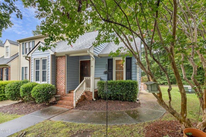 132 Sanair Ct, Apex, NC 27502