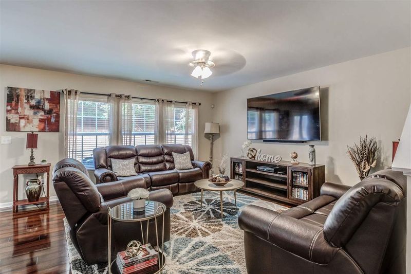 132 Smart Ct, Clayton, NC 27520